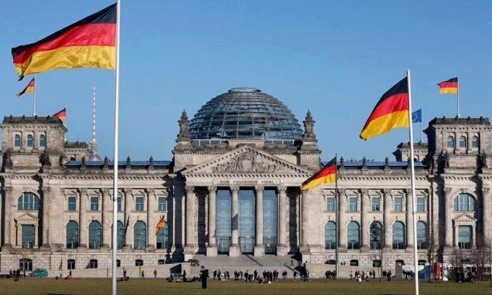 Κορονοϊός Γερμανία: Ξεπερνούν τα 23.000 τα κρούσματα σε ένα 24ωρο